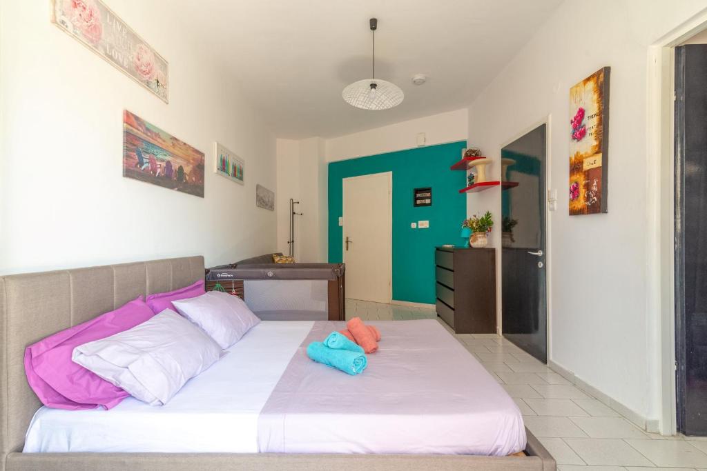 3rd Floor Apartment next to the BeachFront