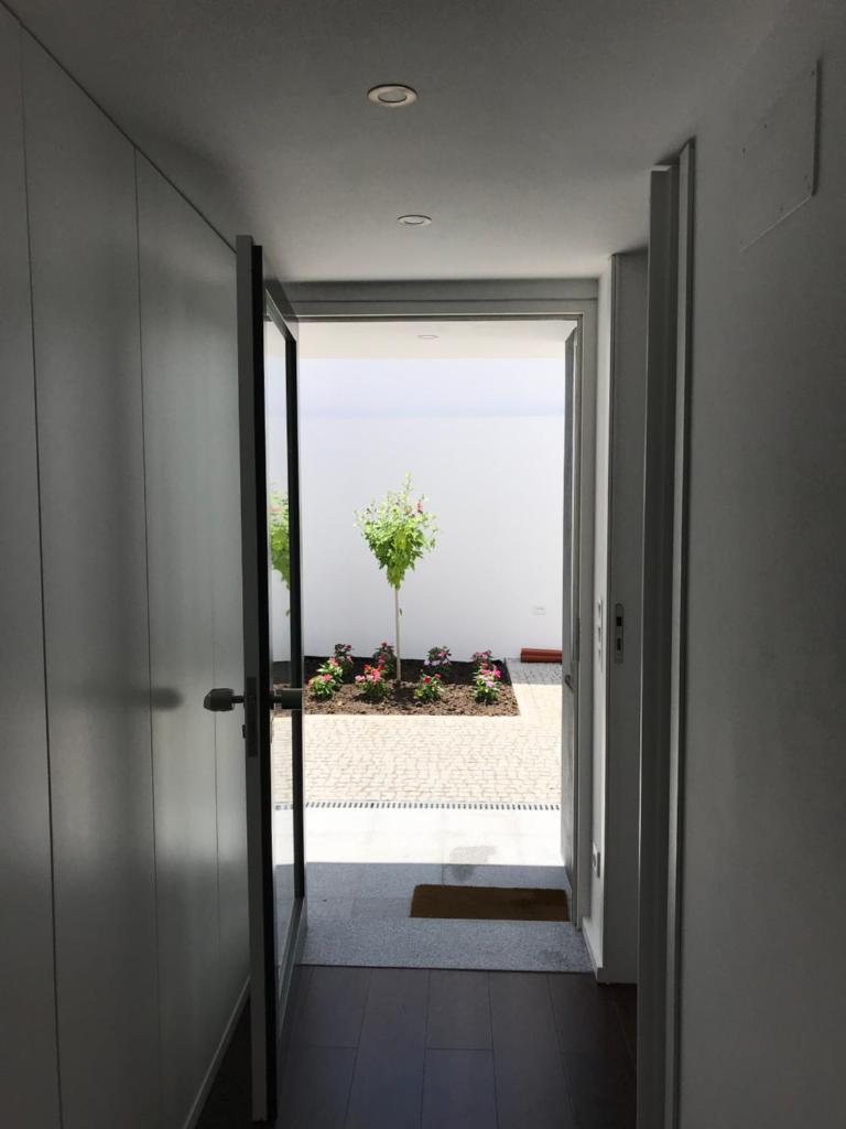 CASA DO CABIDO - Elegance in simple traits 7