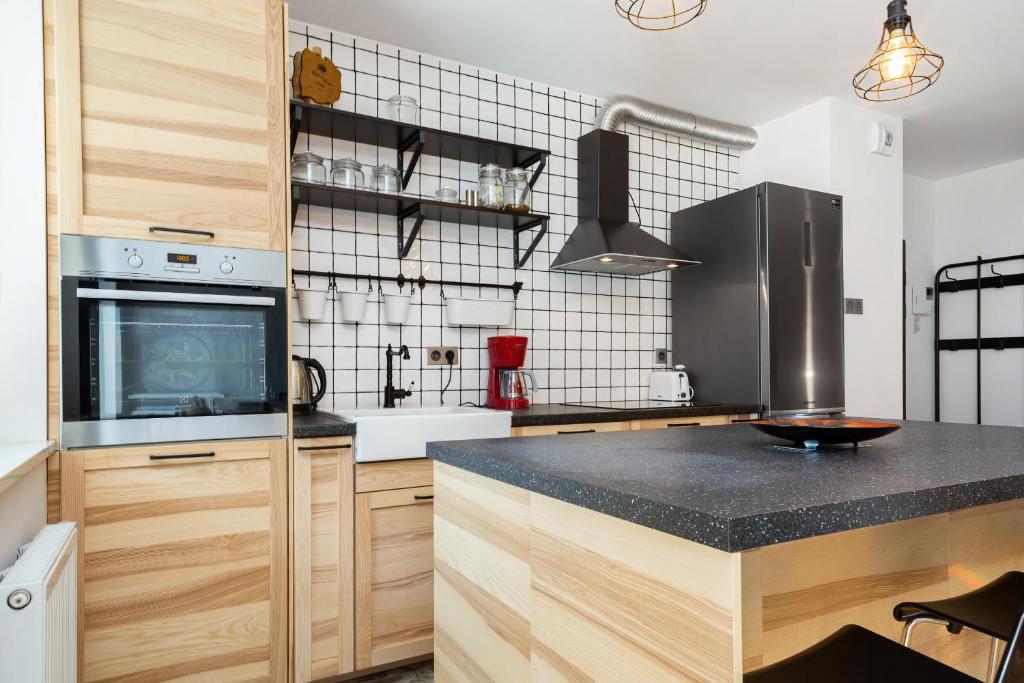 Botanic Gardens Apartment with FREE GARAGE Wrocław by Noclegi Renters 7