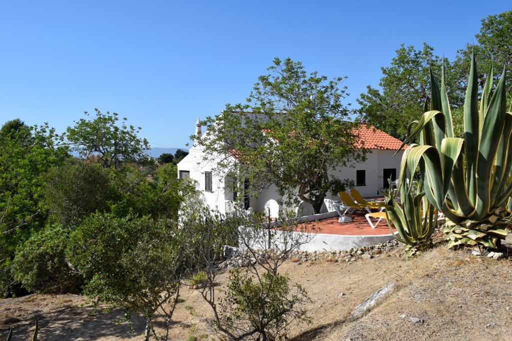 Algarve booking Casa Alfarrobeira Benagil Caves private parking airco heated private pool - AL