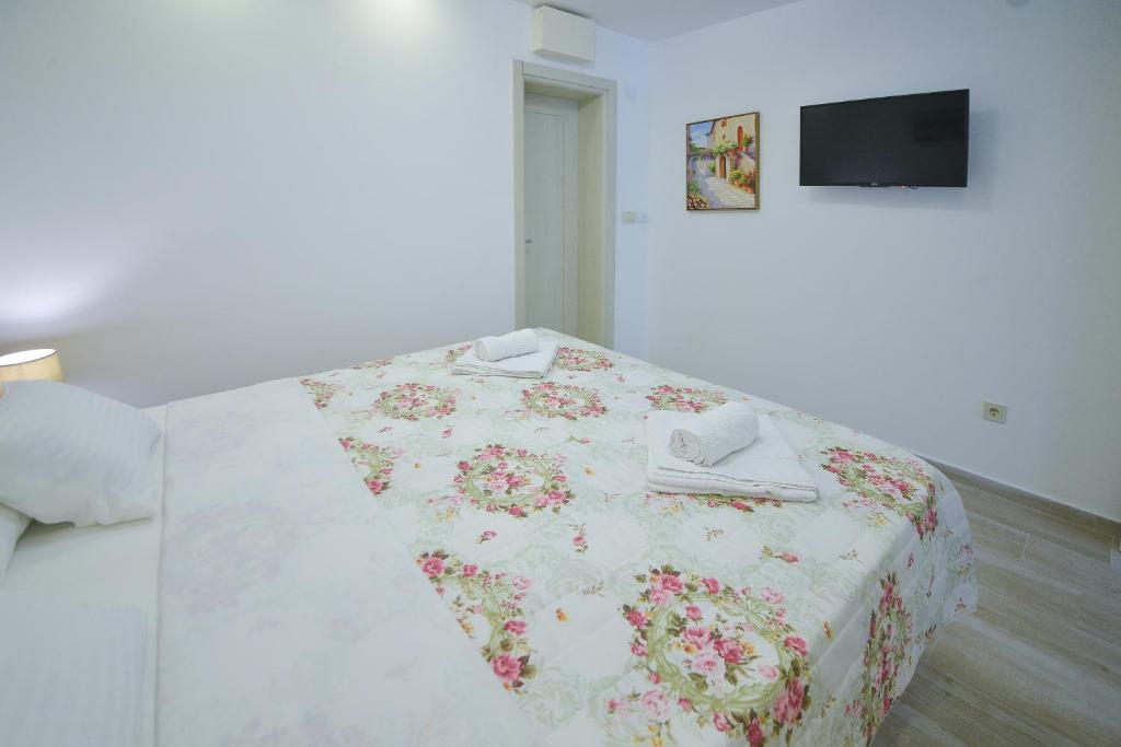 Brand New Apartments - free parking 8