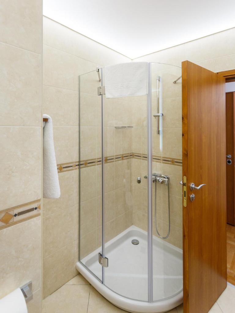 Dunav Apartment House 6
