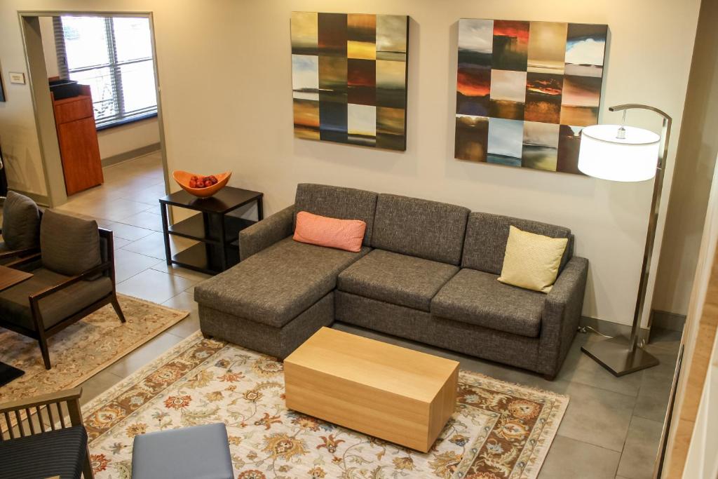 Country Inn & Suites by Radisson, Washington Dulles International Airport, VA Image
