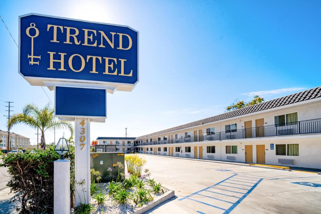 Trend Hotel at LAX Airport Image