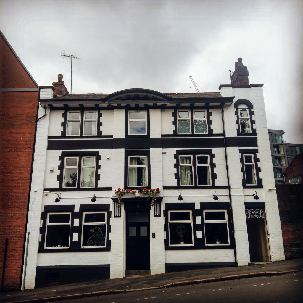 The Crow Inn Image