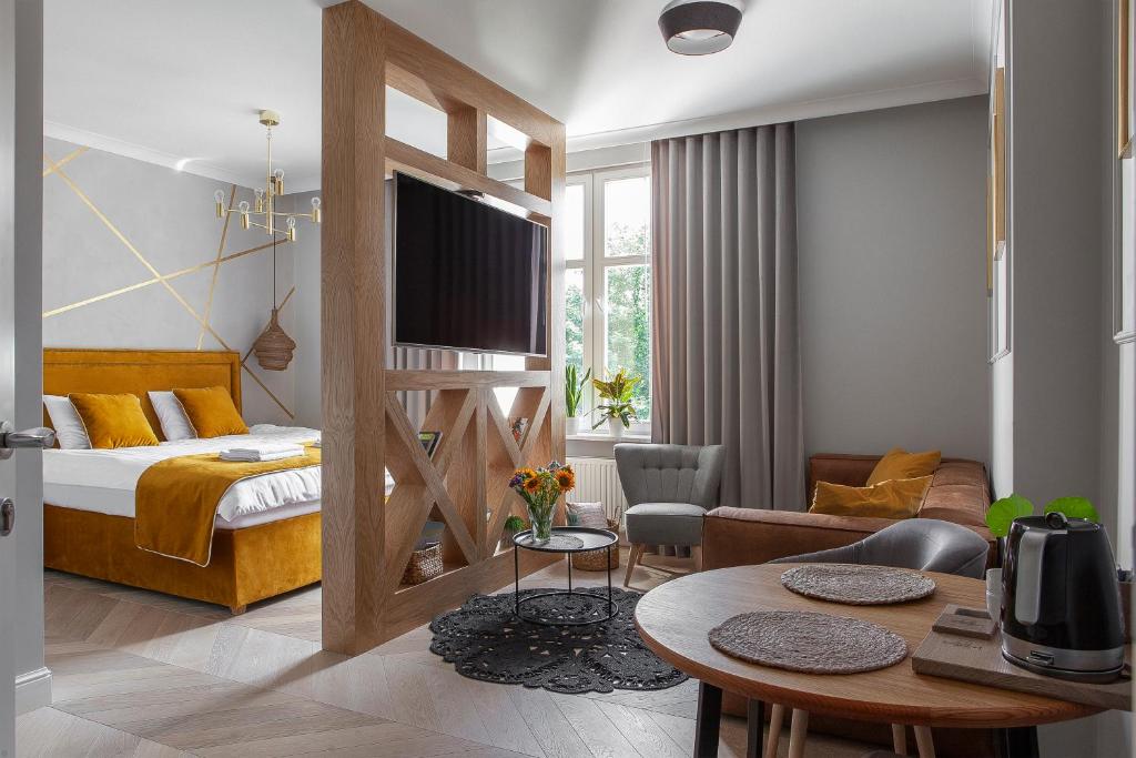 King Sobieski Apartments by OneApartments 2