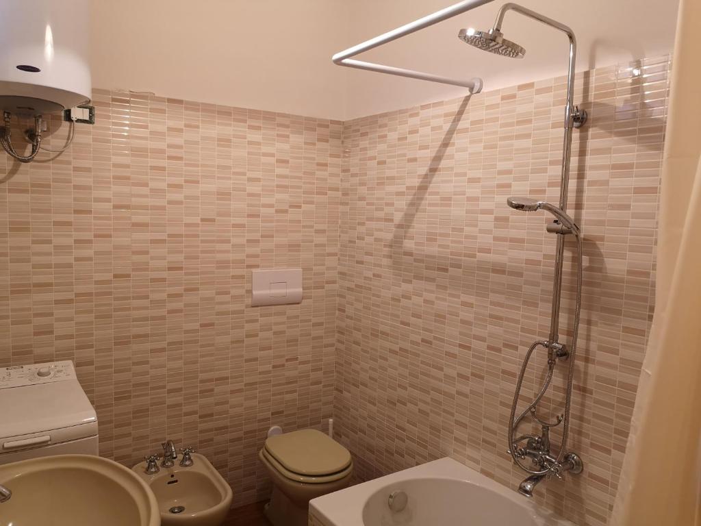 Casa Indipendente 8