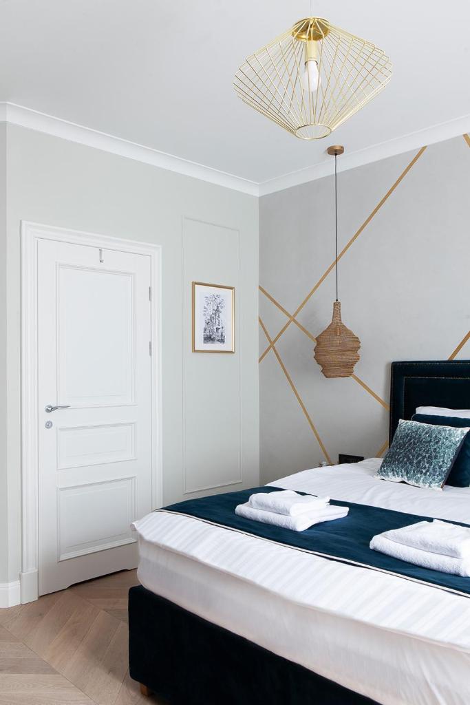 King Sobieski Apartments by OneApartments 7