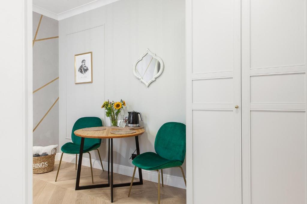 King Sobieski Apartments by OneApartments 3