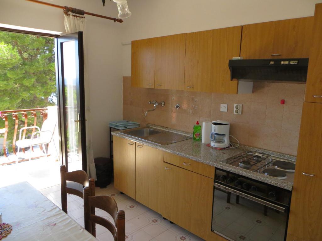 Apartments and Rooms Rogosic 4
