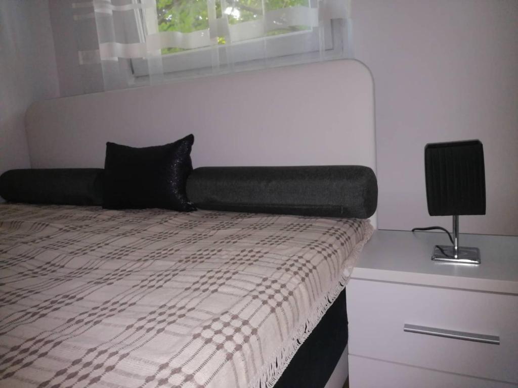 Yellow apartment, central Podgorica 7