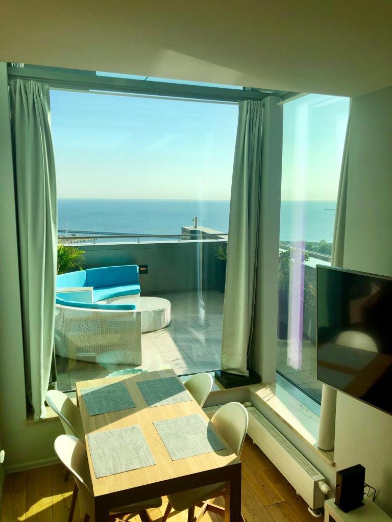 SEA TOWERS PENTHOUSE 28-29 Two-Floors Sea View Panoramic Terrace 110m2 !!! Jacuzzi 6