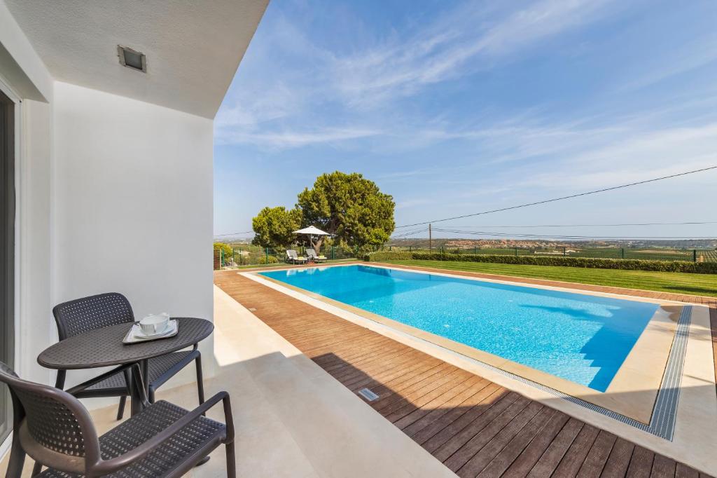 Vila Odysseus 8