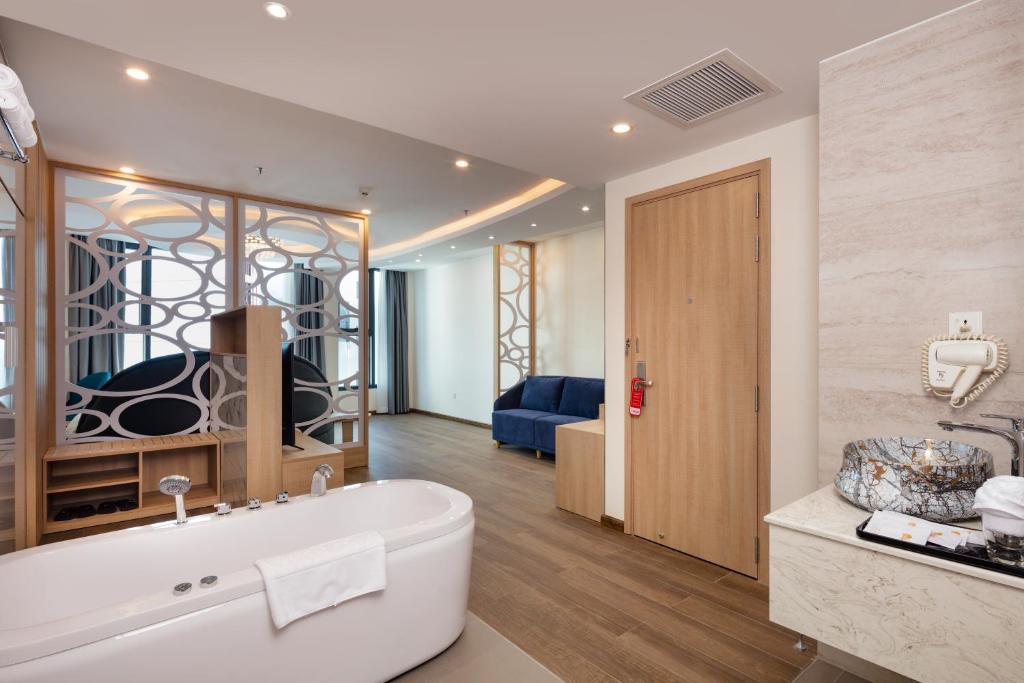 Aries Hotel