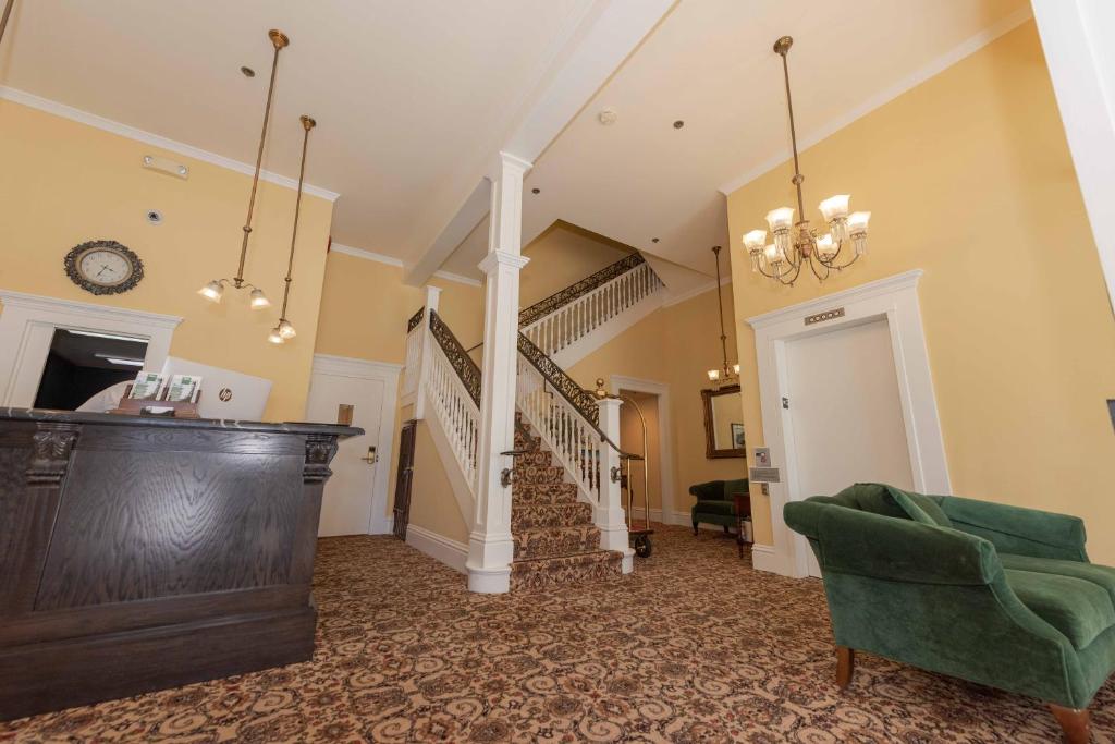 Stanyan Park Hotel Image