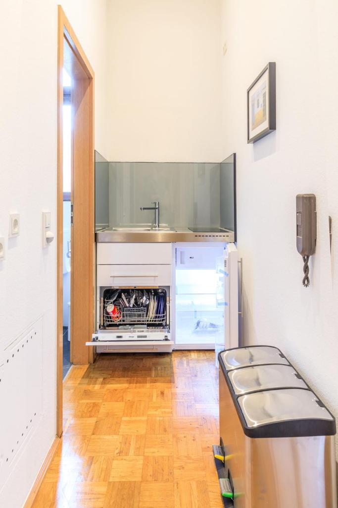 Charming City Apartment with parking spot 4