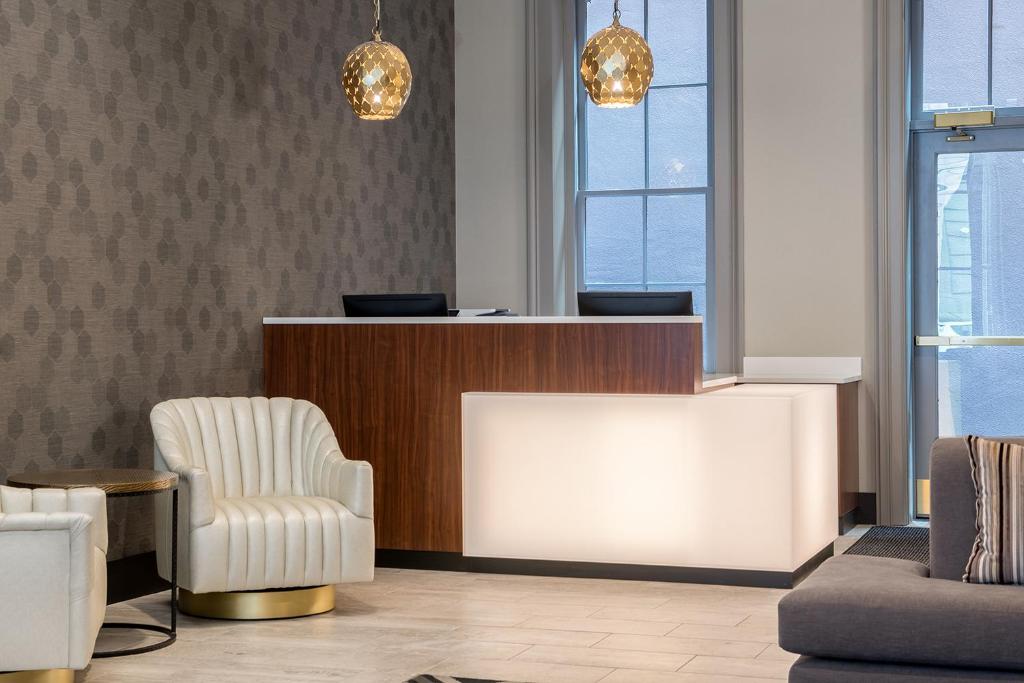 Harlow Hotel Image
