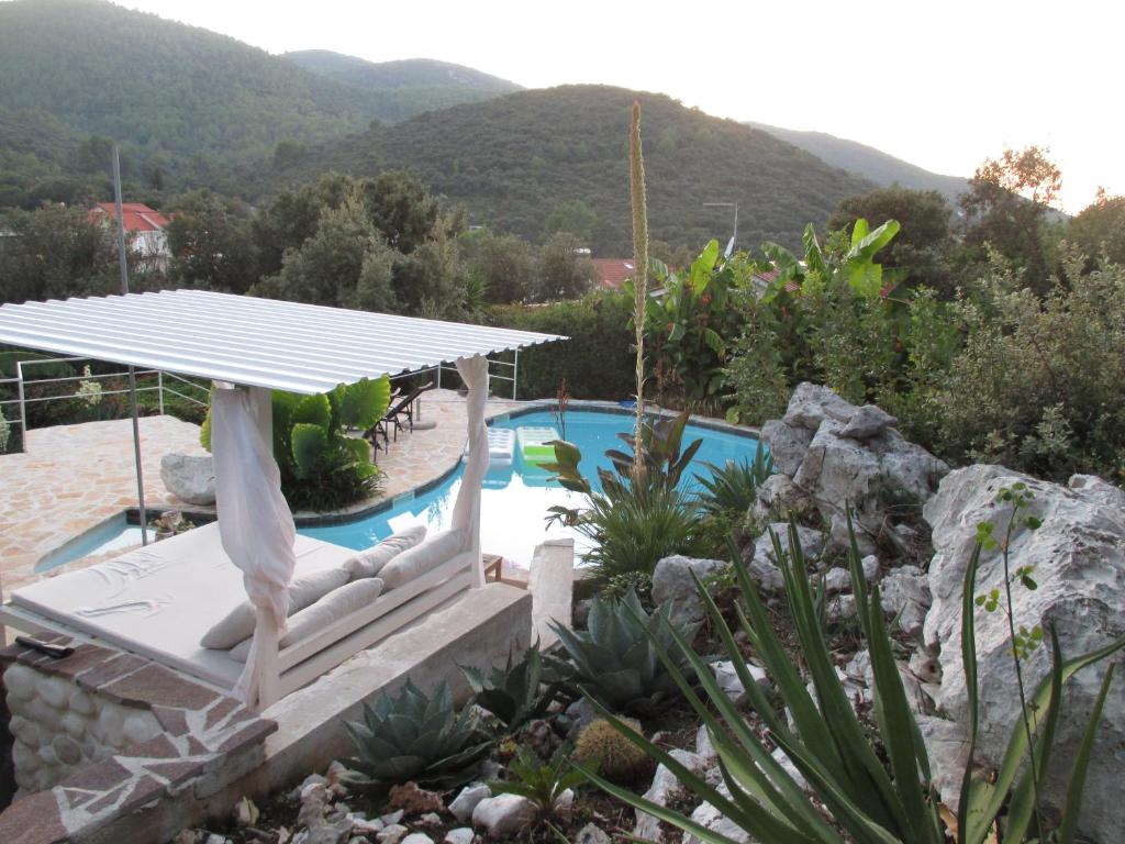 Relax tiny villas 40 meters of the beach 4