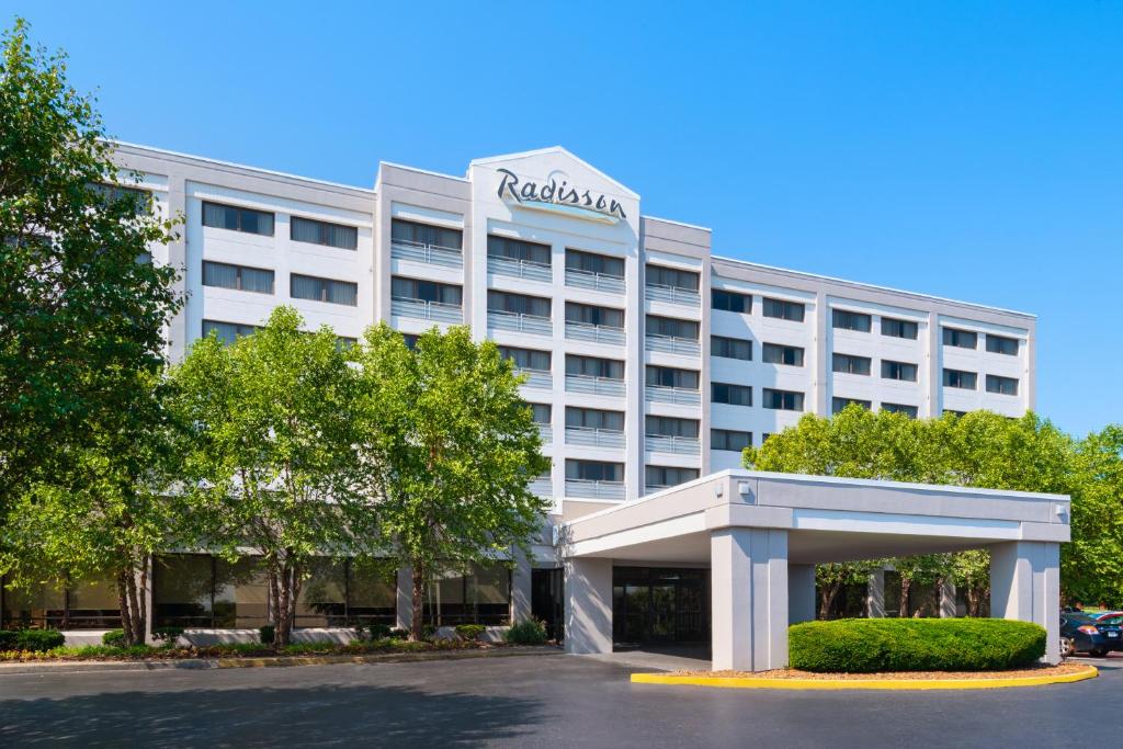 Radisson Hotel Nashville Airport Image
