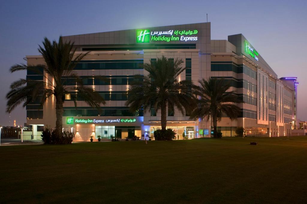 Holiday Inn Express Dubai Airport by IHG Image