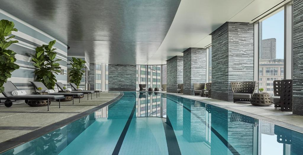 Four Seasons Hotel One Dalton Street, Boston Image