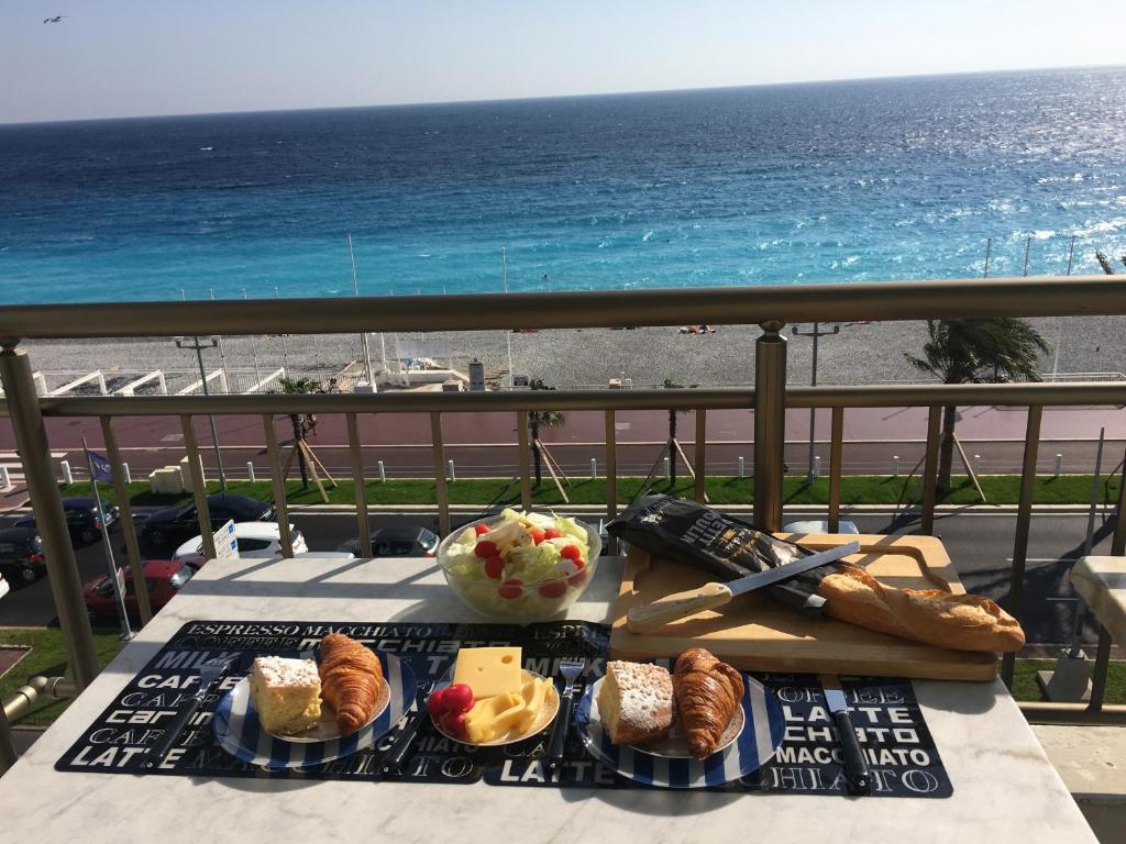 LE MIRAGE, SEA FRONT view, 3 bedrooms, 100m 4