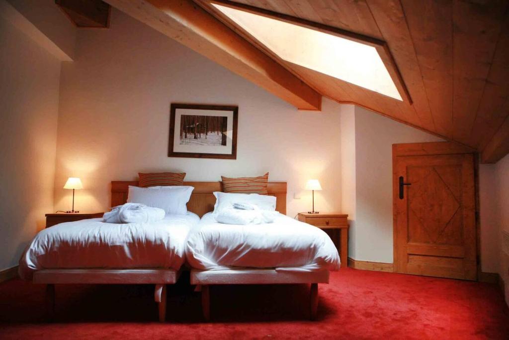 Photo de la galerie de l'établissement Huge Superior 4 Bedroom Apartment, Arc 1950, Les Arc, Spaciously Sleeps 8 to 10 over two floors, Ski In Ski Out, à Arc 1950