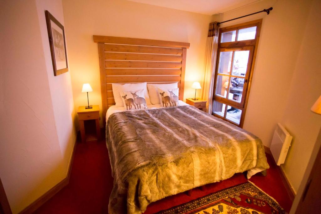 Photo de la galerie de l'établissement Huge Superior 4 Bedroom Apartment, Arc 1950, Les Arc, Spaciously Sleeps 8 to 10 over two floors, Ski In Ski Out, à Arc 1950