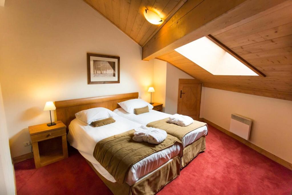 Photo de la galerie de l'établissement Huge Superior 4 Bedroom Apartment, Arc 1950, Les Arc, Spaciously Sleeps 8 to 10 over two floors, Ski In Ski Out, à Arc 1950