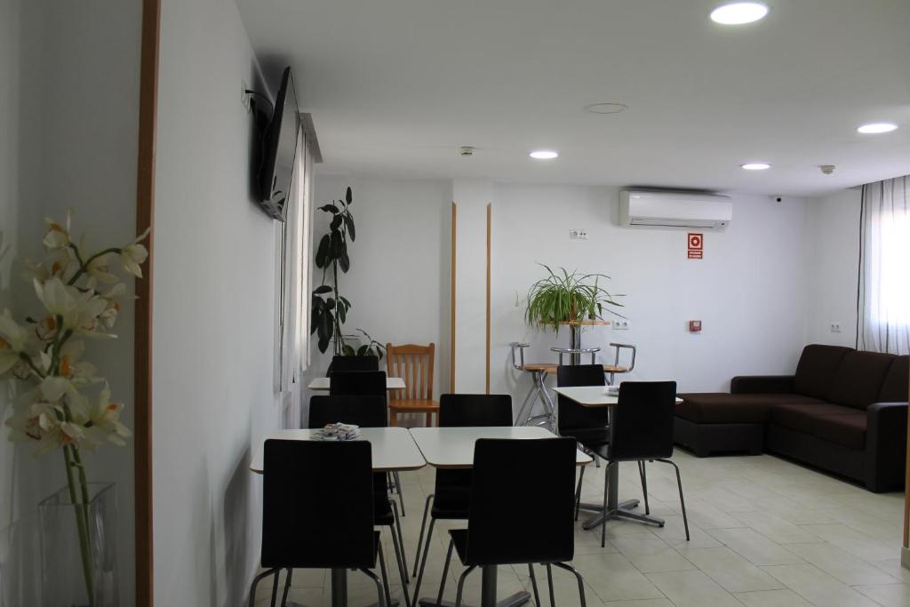 Hotel Barajas Plaza Image