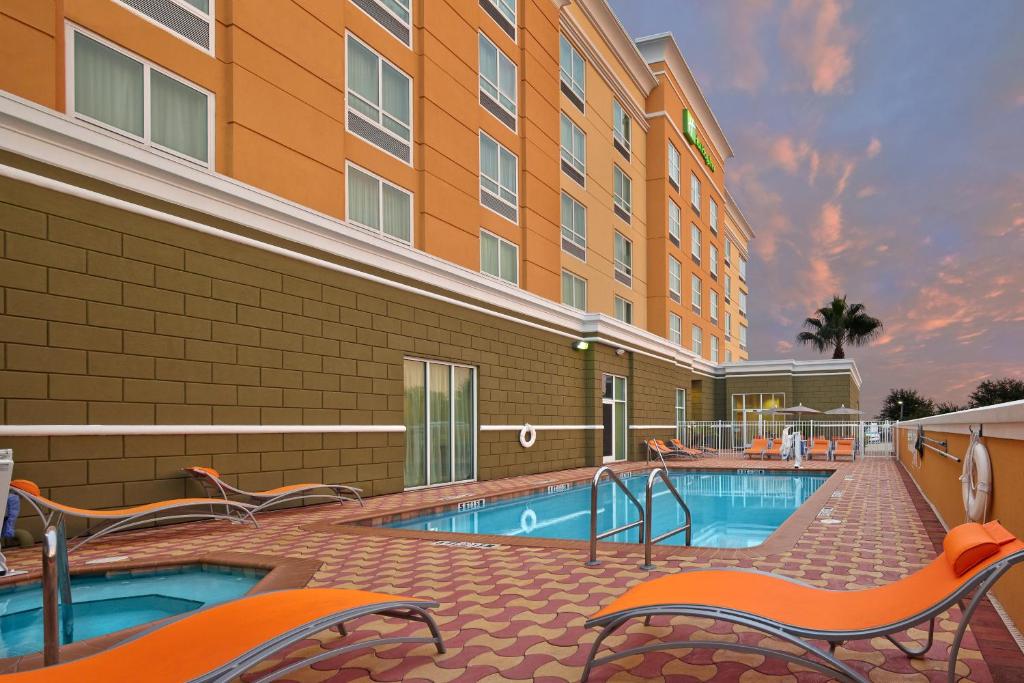 Holiday Inn Jacksonville E 295 Baymeadows, an IHG Hotel Image