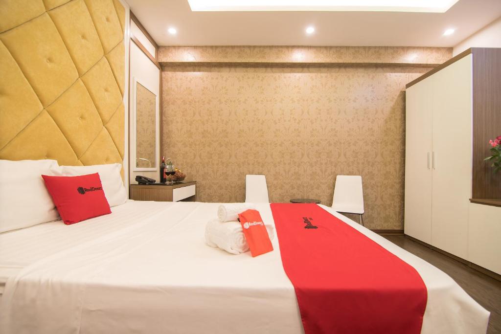 Royal Hotel 60 Nghi Tàm