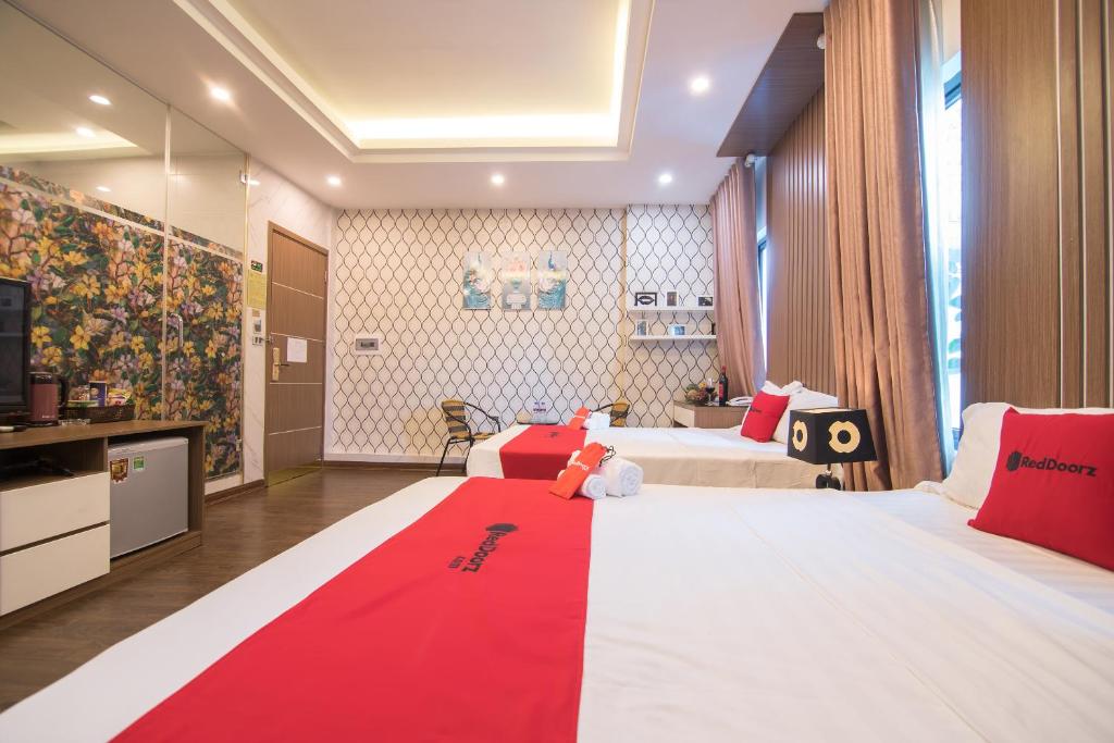 Royal Hotel 60 Nghi Tàm