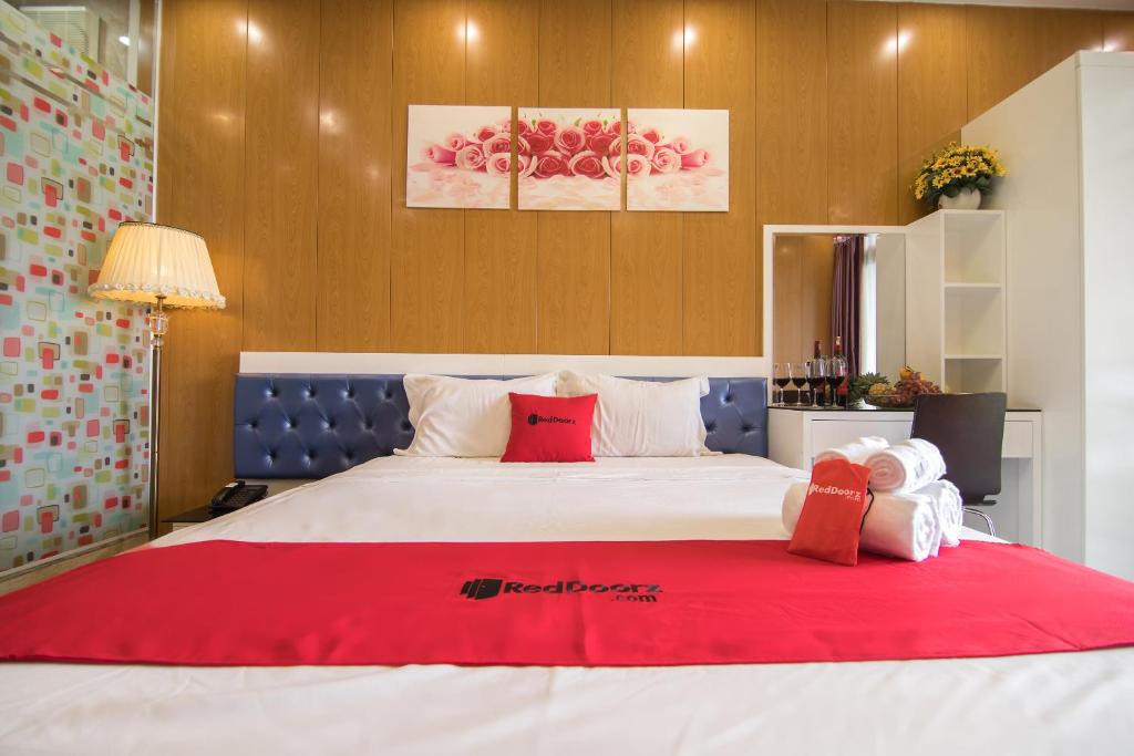 Royal Hotel 60 Nghi Tàm