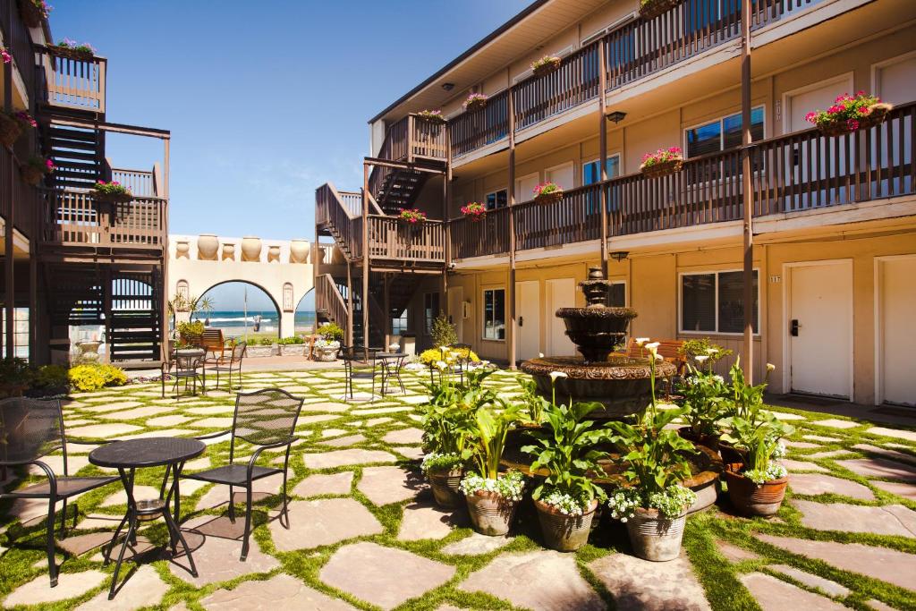 Ocean Beach Hotel Image
