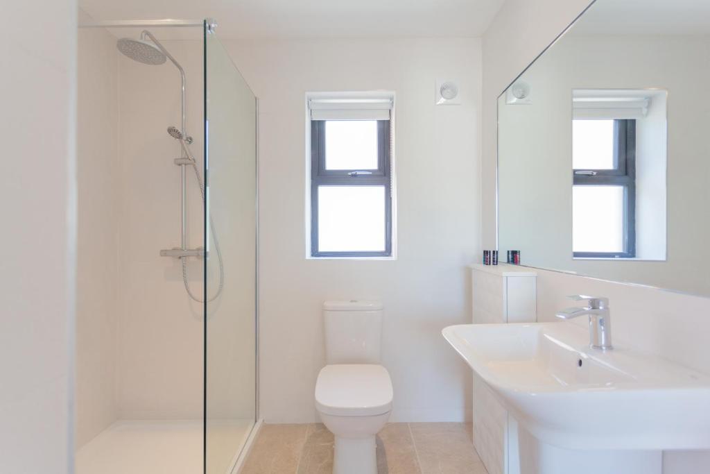 5 Star - The Ulsterville Residences - Free On-site Parking 5