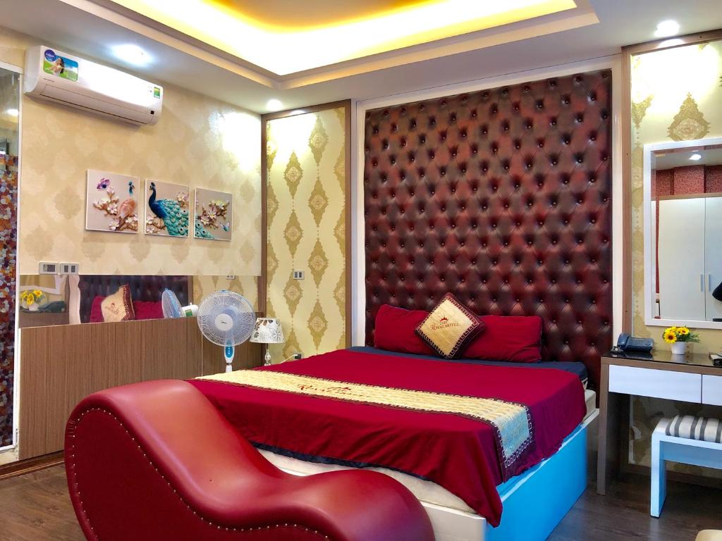 Royal Hotel 60 Nghi Tàm