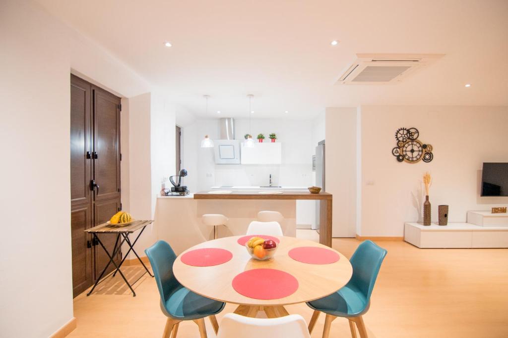 tuGuest Alhondiga Apartment 8