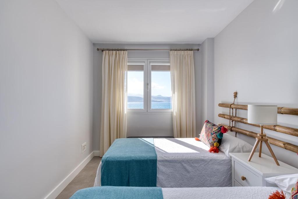 Living Las Canteras Homes - BRIGHT BEACHFRONT 7