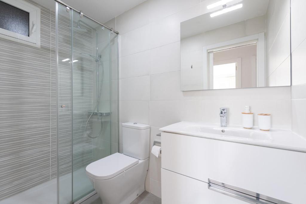 Living Las Canteras Homes - BRIGHT BEACHFRONT 3