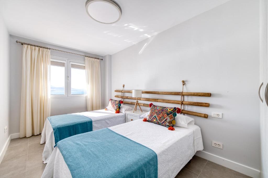 Living Las Canteras Homes - BRIGHT BEACHFRONT 2