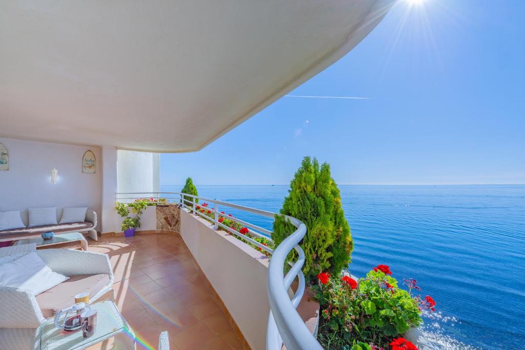 Beachfront Apartment Marbella Center 8