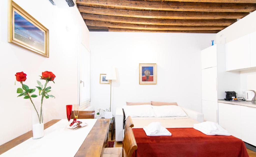 Romantic House Venice 7