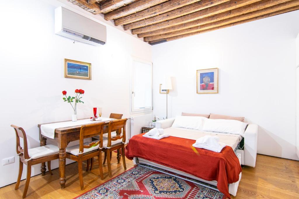 Romantic House Venice 2