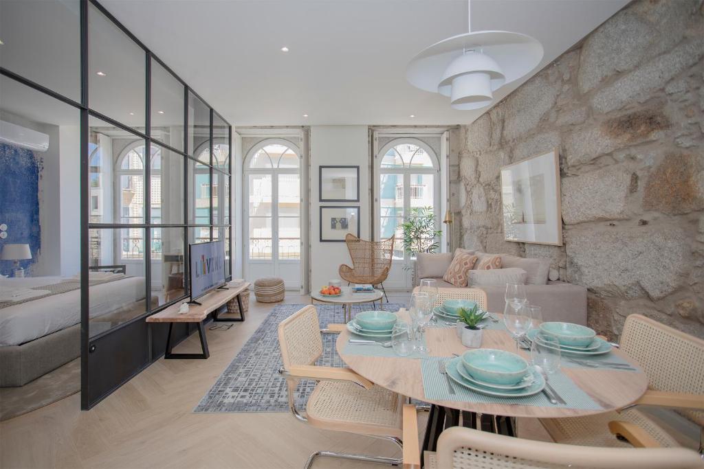 Liiiving in Porto - Luxury Beachfront Apartments 4