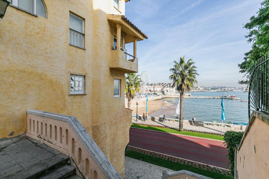 Bright Valadim Apartment 6