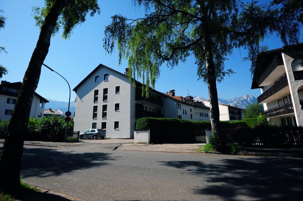 Hindenburg str Apartments 5