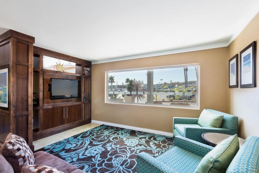 GreenTree Inn San Diego Mission Bay Image