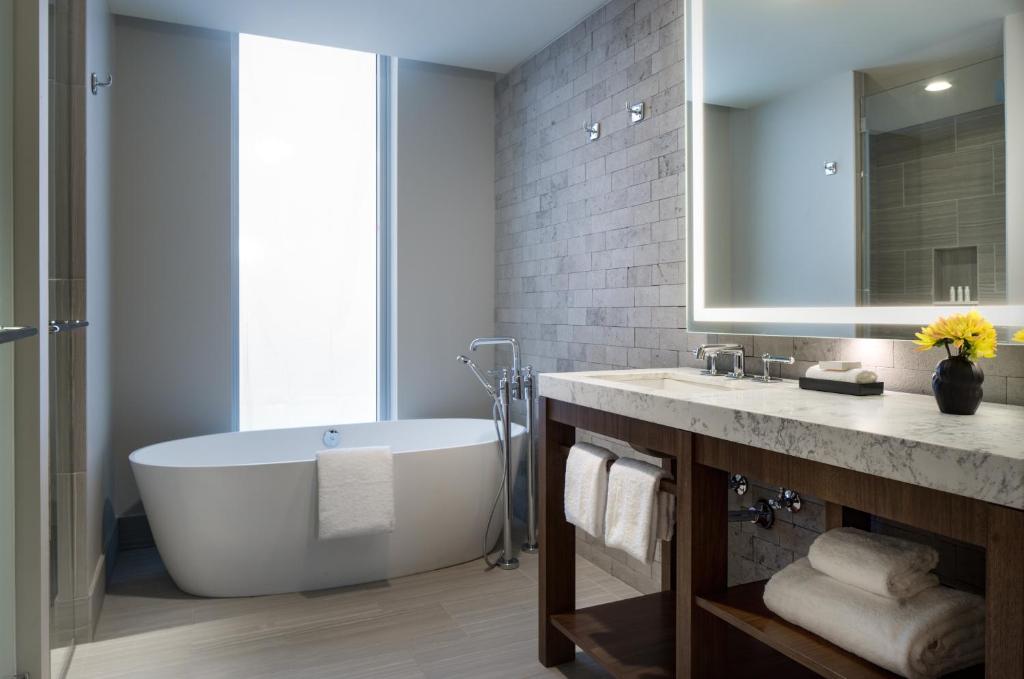 Limelight Hotel Denver Image