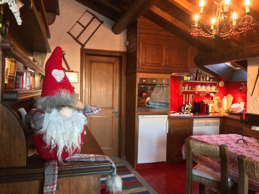 Photo de la galerie de l'établissement Appartement Hameau des Pistes - Ski-in and Ski-out, à Megève